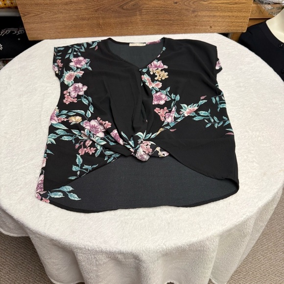 Twenty second size small twist front Floral Black Blouse with Pink Accents - Picture 7 of 7